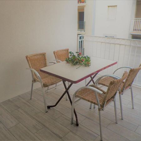 Amarine Joli T3 Centre Ville Terrasse Parking Et Velos Sete Exterior photo